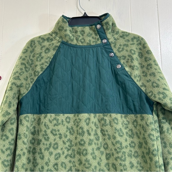 J.Crew J.Crew Cozy Green Animal Print Pullover Fleece Jacket Sweater Size Small. - Picture 4 of 12